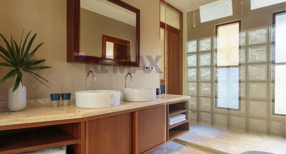 For rent 4 bedrooms villa in Ko Samui, Surat Thani
