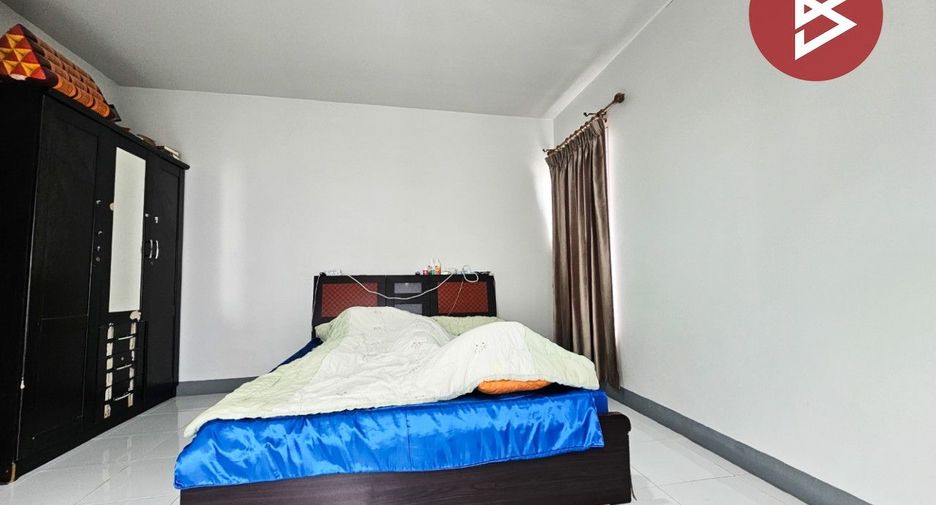 Casa adosada en venta de 3 habitaciones en Bang Phli, Samut Prakan