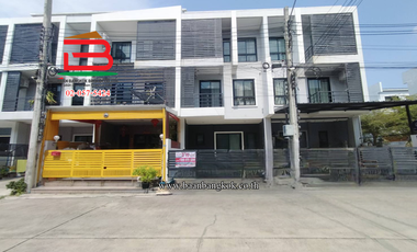 出租 和 出售 4 卧室 联排别墅 在 Mueang Samut Prakan, Samut Prakan