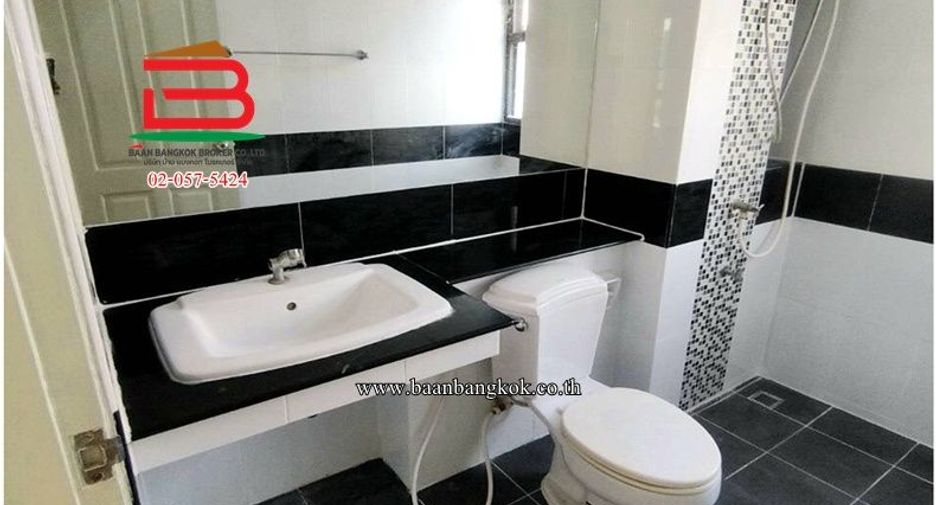 出租 和 出售 4 卧室 联排别墅 在 Mueang Samut Prakan, Samut Prakan