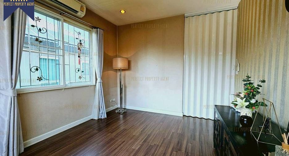 Haus zur Miete und zum Kauf mit 4 Zimmer in Bang Bon, Bangkok