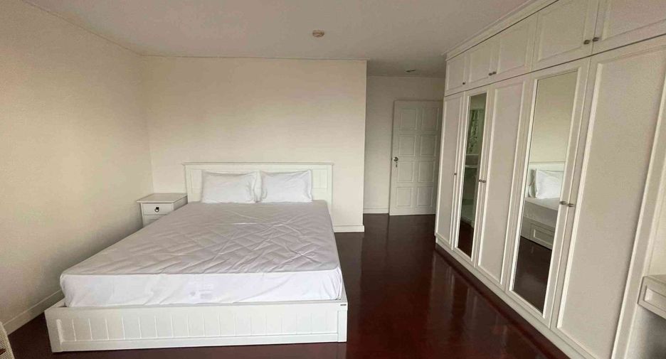 Wohnung zur Miete mit 3 Zimmer in Watthana, Bangkok