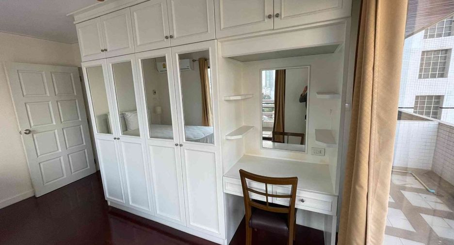 Wohnung zur Miete mit 3 Zimmer in Watthana, Bangkok