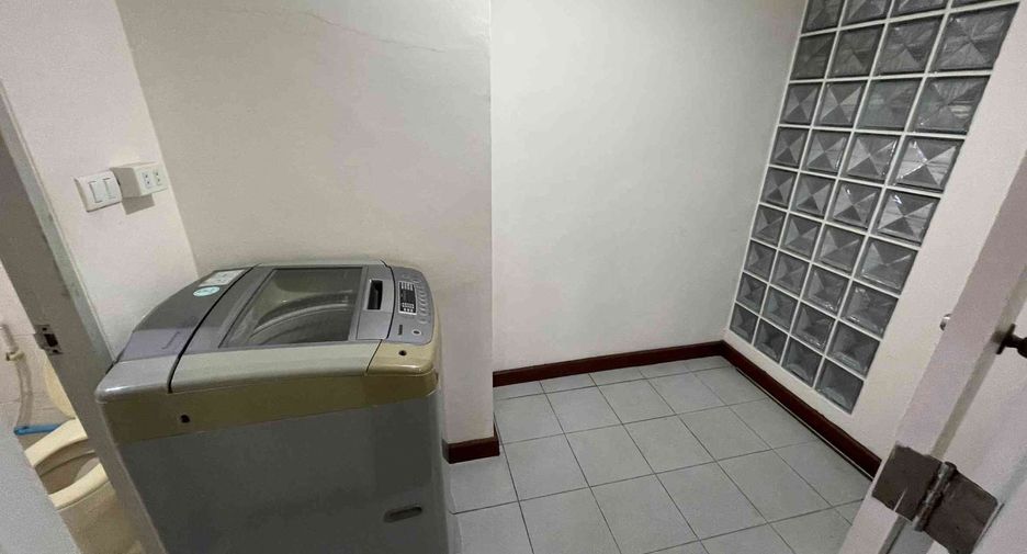 Wohnung zur Miete mit 3 Zimmer in Watthana, Bangkok