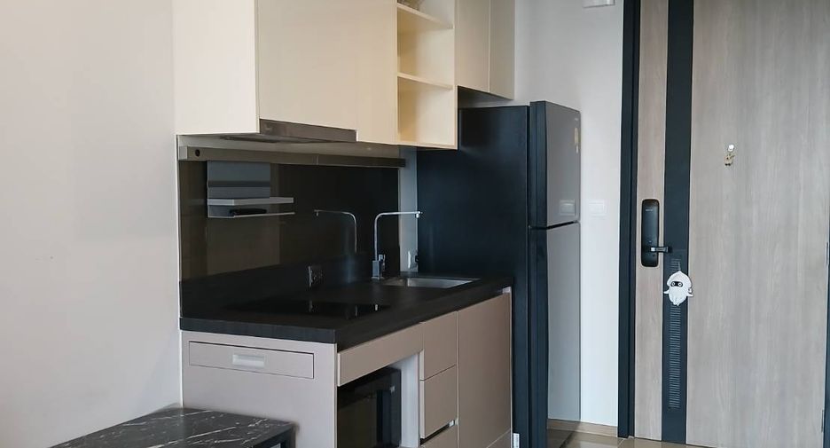 Condo en alquiler de 1 habitaciones en Khlong Toei, Bangkok