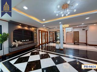 Casa en venta de 5 habitaciones en Nong Chok, Bangkok