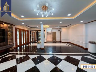 Casa en venta de 5 habitaciones en Nong Chok, Bangkok