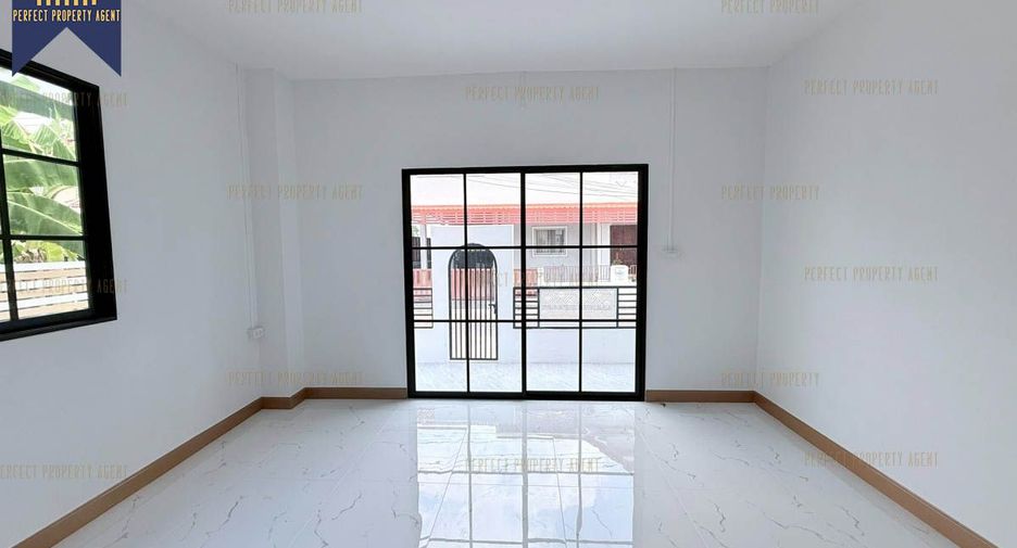 Haus zum Kauf mit 4 Zimmer in Min Buri, Bangkok