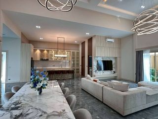 Villa en alquiler de 4 habitaciones en Bang Lamung, Chonburi