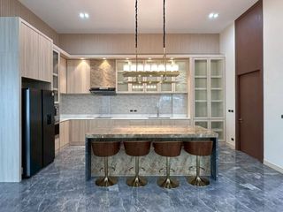 Villa en alquiler de 4 habitaciones en Bang Lamung, Chonburi
