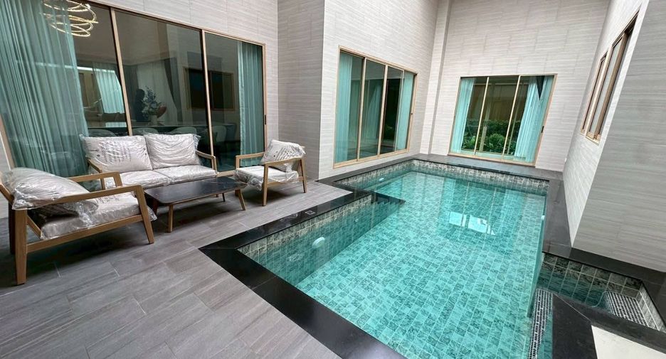 Villa en alquiler de 4 habitaciones en Bang Lamung, Chonburi