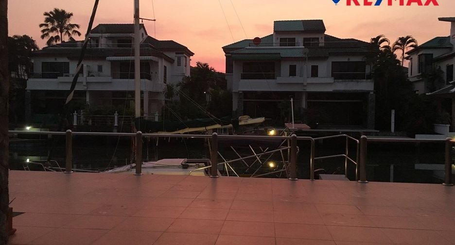 For sale 3 bedrooms house in Na Jomtien, Pattaya