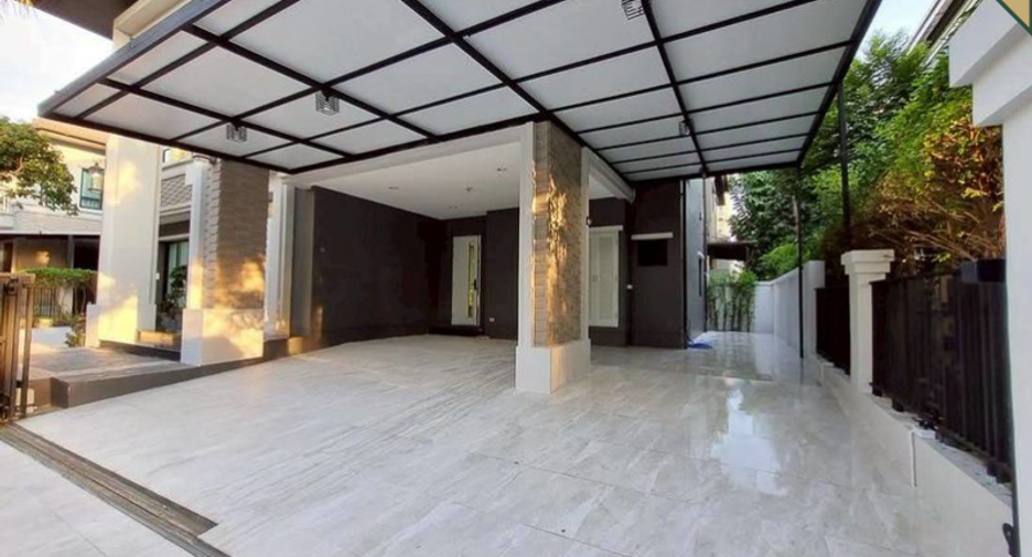 Haus zur Miete mit 4 Zimmer in Bang Bon, Bangkok