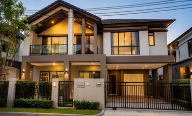 For rent 3 bedrooms house in Saphan Sung, Bangkok
