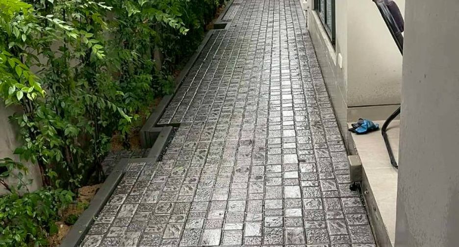 For rent 3 bedrooms house in Saphan Sung, Bangkok