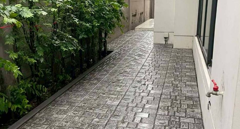 For rent 3 bedrooms house in Saphan Sung, Bangkok