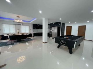 À louer 4 chambres villa à Bang Lamung, Chonburi