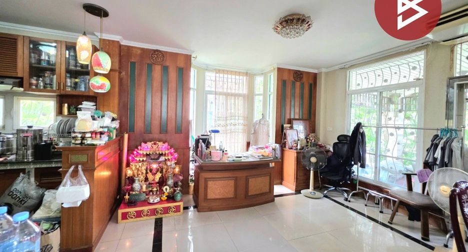 Casa en venta de 4 habitaciones en Bang Khun Thian, Bangkok