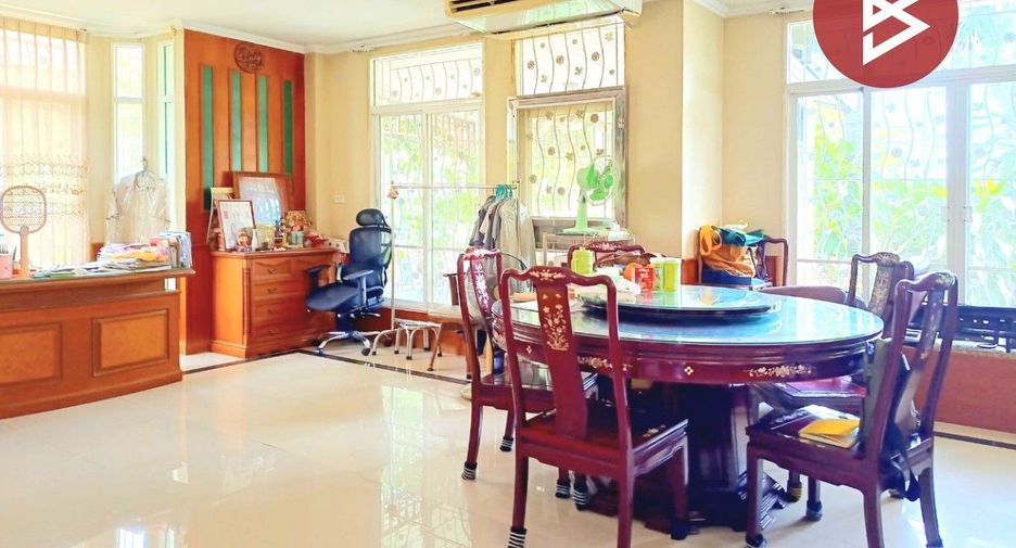 Casa en venta de 4 habitaciones en Bang Khun Thian, Bangkok
