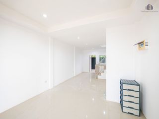 For sale 2 ベッドルーム townhouse in Huay Yai, Pattaya