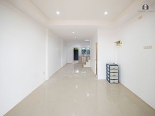 For sale 2 ベッドルーム townhouse in Huay Yai, Pattaya