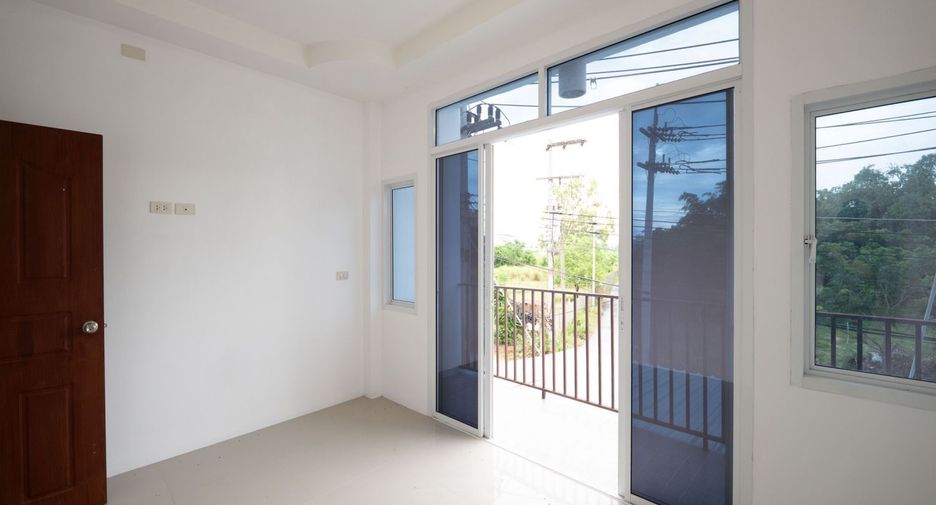 For sale 2 ベッドルーム townhouse in Huay Yai, Pattaya