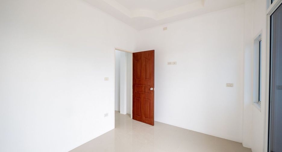 For sale 2 ベッドルーム townhouse in Huay Yai, Pattaya