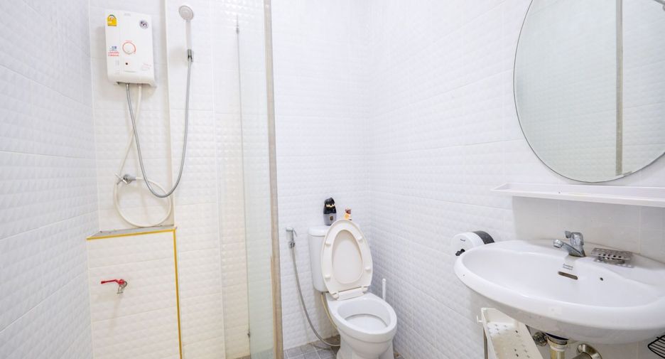 For sale 2 ベッドルーム townhouse in Huay Yai, Pattaya