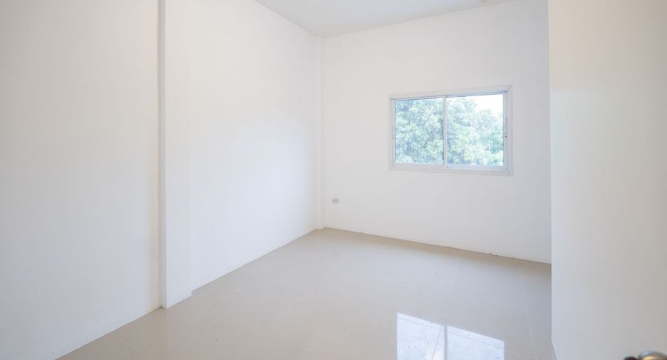 For sale 2 ベッドルーム townhouse in Huay Yai, Pattaya