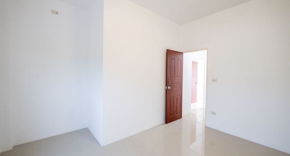 For sale 2 ベッドルーム townhouse in Huay Yai, Pattaya