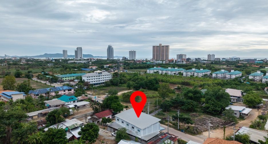 For sale 2 ベッドルーム townhouse in Huay Yai, Pattaya