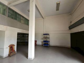 Local comercial en venta de 7 habitaciones en Bang Khae, Bangkok