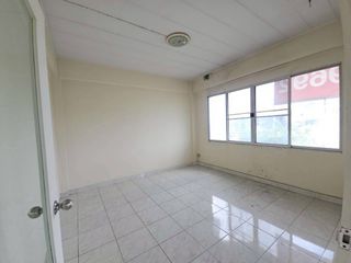 Local comercial en venta de 7 habitaciones en Bang Khae, Bangkok