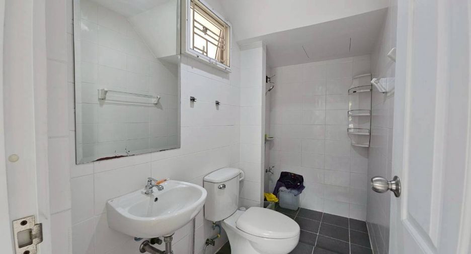 For sale 4 bedrooms townhouse in Bang Bua Thong, Nonthaburi