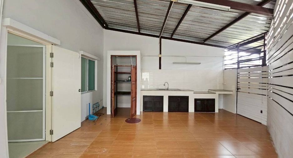 For sale 4 bedrooms townhouse in Bang Bua Thong, Nonthaburi