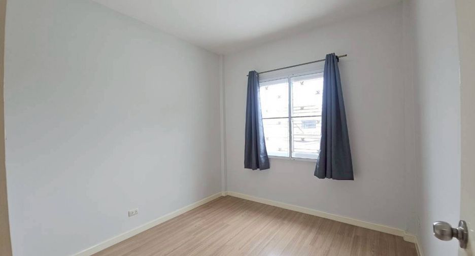 For sale 4 bedrooms townhouse in Bang Bua Thong, Nonthaburi