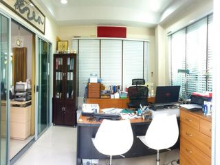 Casa en venta de 4 habitaciones en Bang Kruai, Nonthaburi