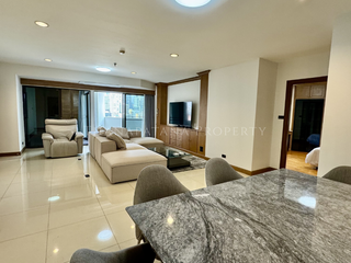 For sale 3 bedrooms condo in Watthana, Bangkok