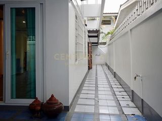 For rent 3 ベッドルーム house in Phaya Thai, Bangkok