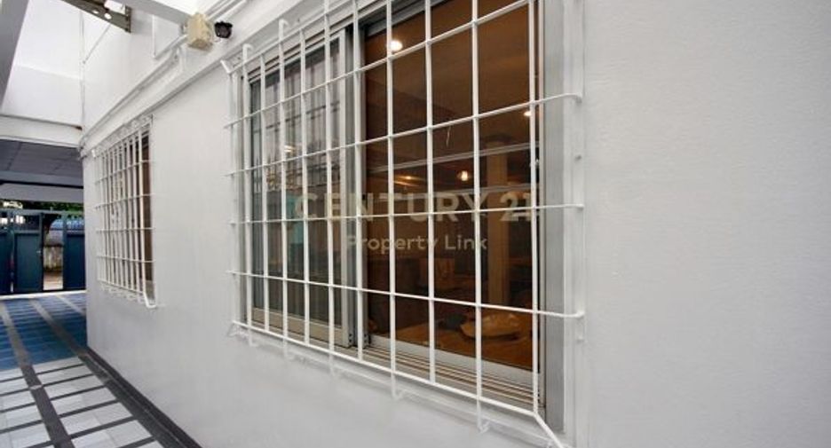 For rent 3 ベッドルーム house in Phaya Thai, Bangkok