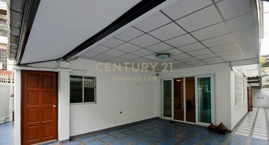 For rent 3 ベッドルーム house in Phaya Thai, Bangkok