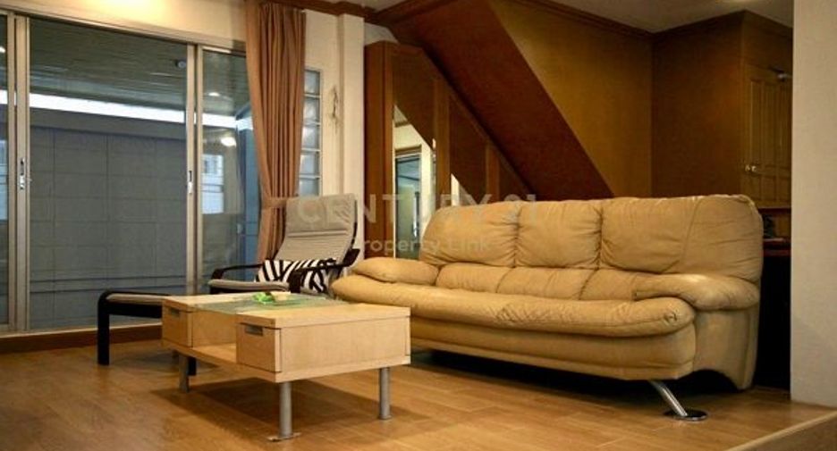 For rent 3 ベッドルーム house in Phaya Thai, Bangkok