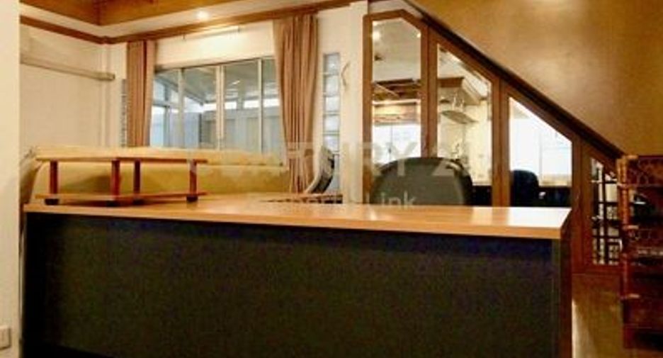 For rent 3 ベッドルーム house in Phaya Thai, Bangkok
