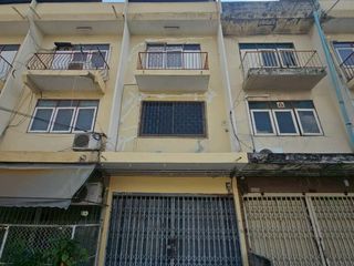 Local comercial en venta de 2 habitaciones en Rat Burana, Bangkok
