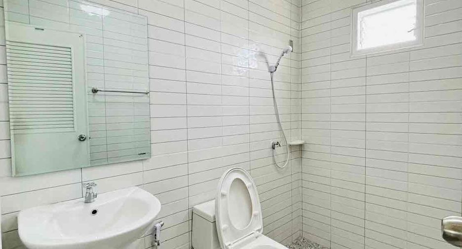 For sale 3 bedrooms house in Bang Lamung, Chonburi
