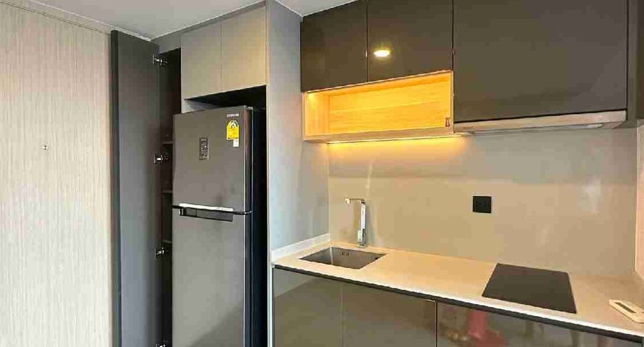 Wohnung zur Miete mit 1 Zimmer in Pathum Wan, Bangkok