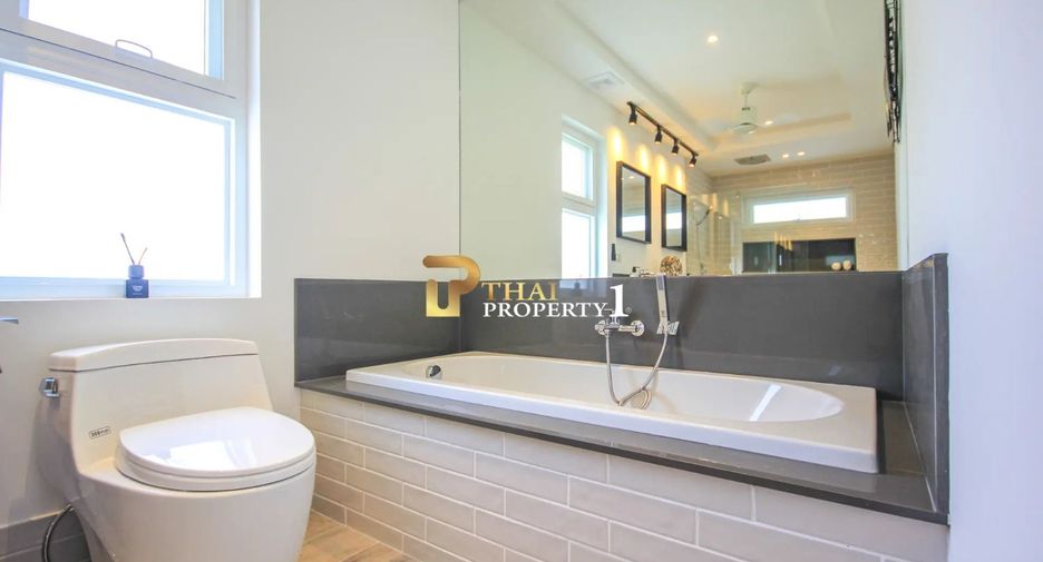 For sale 3 bedrooms villa in Hua Hin, Prachuap Khiri Khan