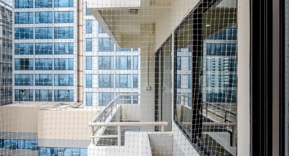 À vendre 2 chambres condo à Khlong Toei, Bangkok