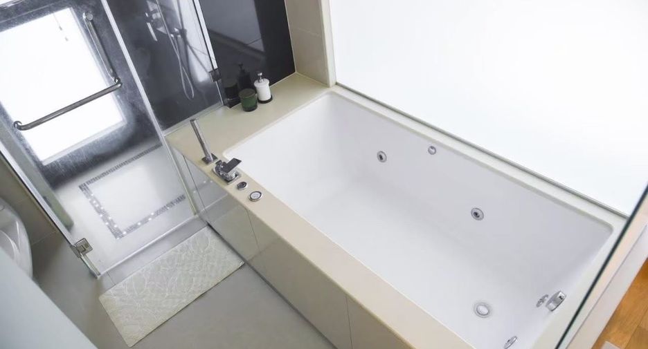 For rent and for sale 2 bedrooms condo in Sathon, Bangkok