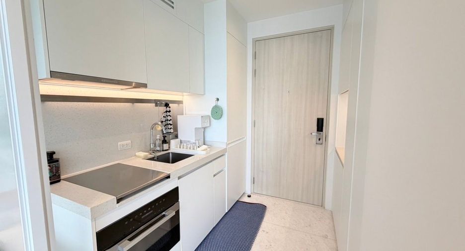 For rent 1 bed condo in Watthana, Bangkok